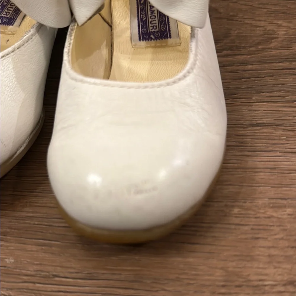 L'Amour White Bow Dress Shoes for Kids - Picture 3 of 6